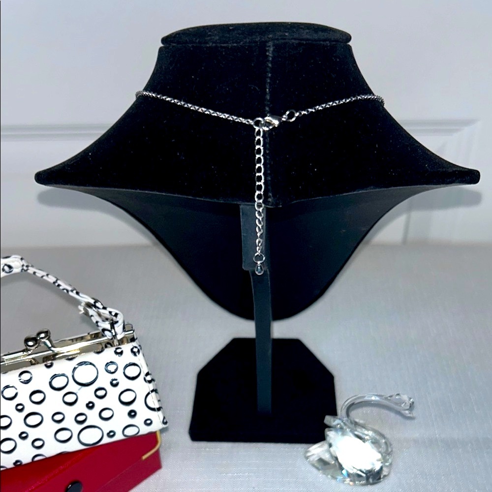 Swarovski Crystal Heart & Bow Necklace | New With Tag and Jewelry Box - Picture 2 of 6